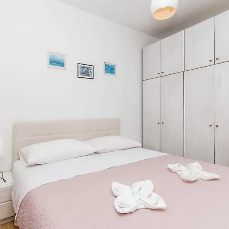 Appartement Knez 1 Podstrana