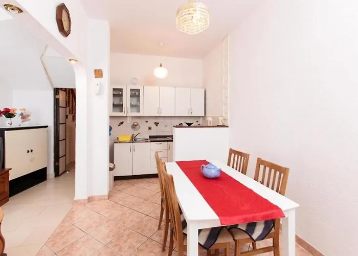 Knez 1 Apartment Podstrana