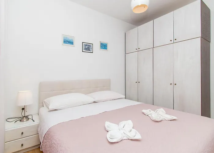 Appartement Knez 1 Podstrana