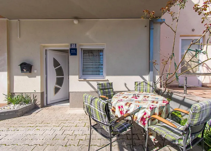 Appartement Knez 1 *