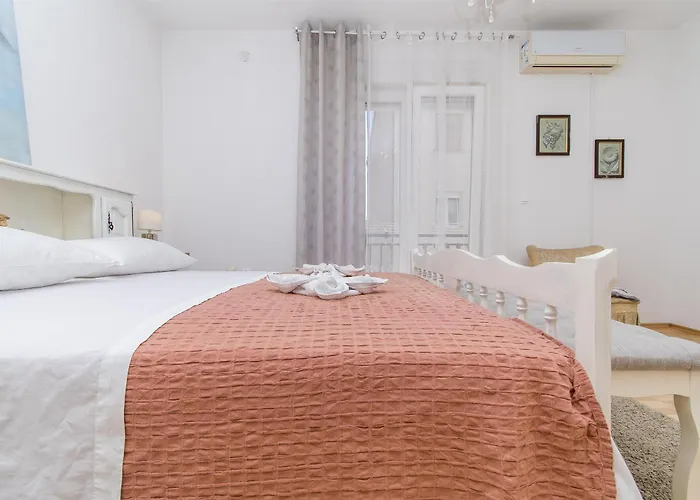 Appartement Knez 1 Podstrana