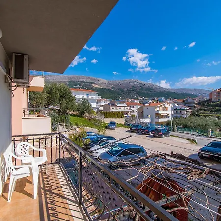 Knez 1 Apartment Podstrana